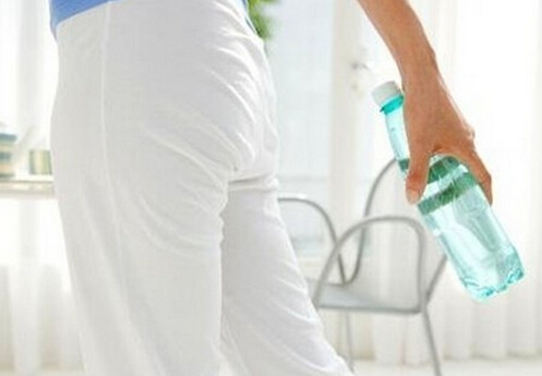 塑料回收標誌-喝水的塑料瓶可以反覆使用嗎？