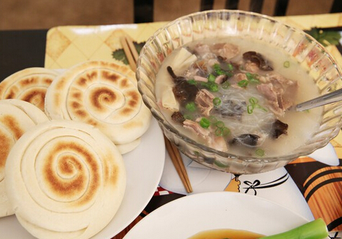 羊肉泡饃怎麼做？羊肉泡饃的製作方法